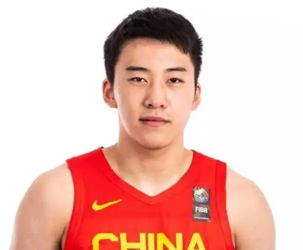 开云体育app-大三结束，王俊杰去向4选1，回CBA热门，3支豪门争夺，签字费曝光|蒂姆-邓肯|篮板|球队|选秀|广东男篮_新浪体育_新浪新闻