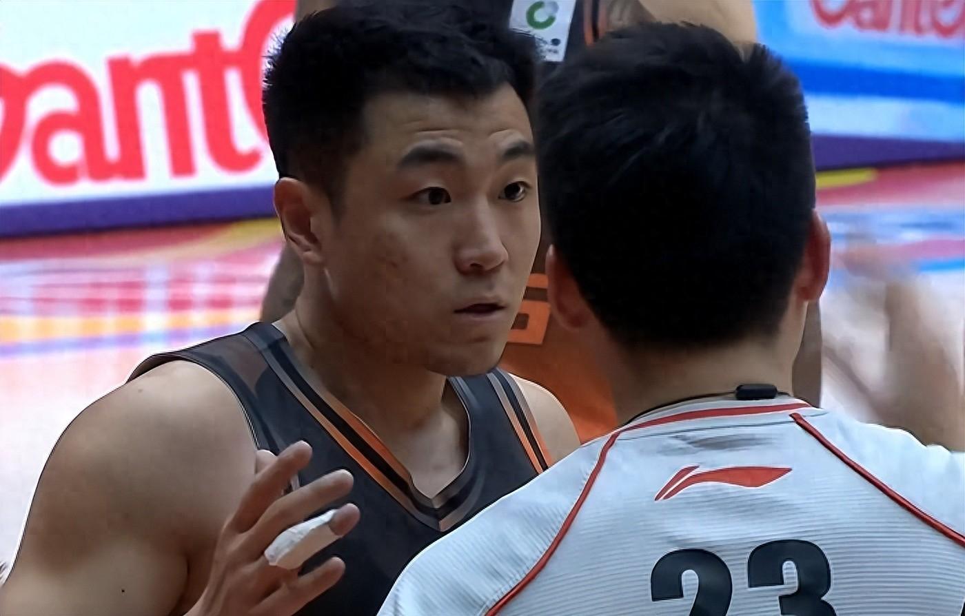 开云官网-大冷门！卫冕冠军无缘8连胜，山东男篮12战11胜，邱彪有能