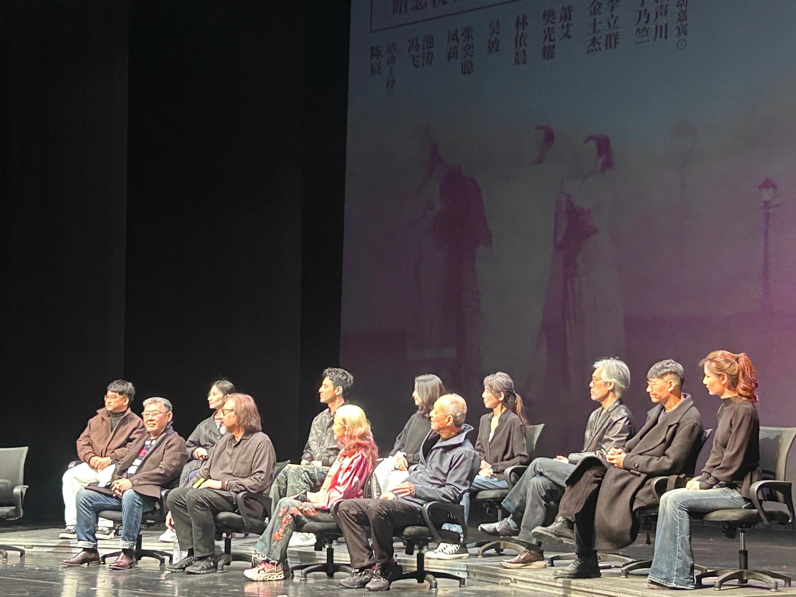 老戏骨上海再聚首，李立群满脸痘坑，金士杰干瘪，林依晨板牙抢镜