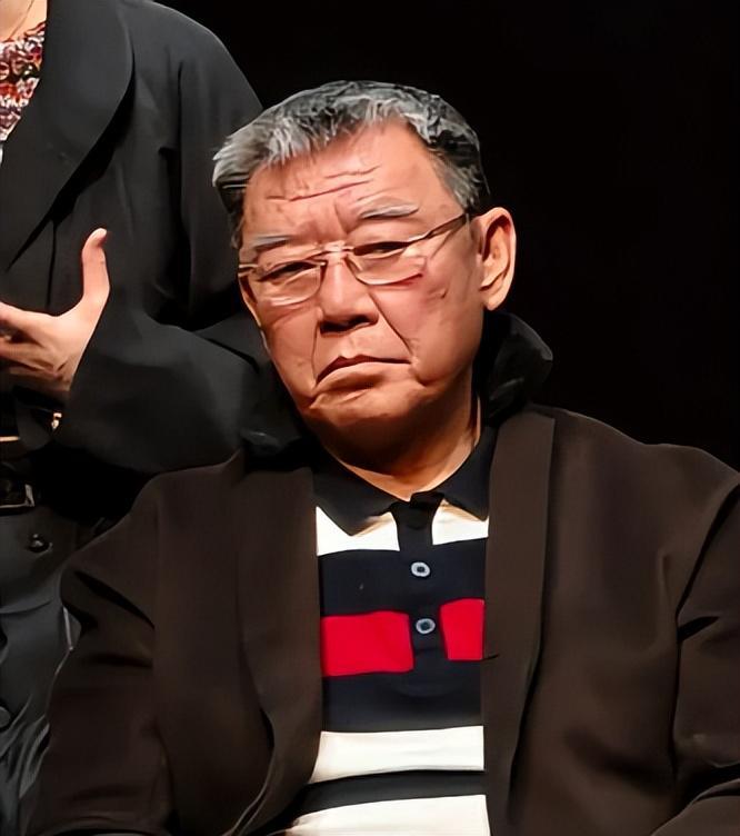 老戏骨上海再聚首，李立群满脸痘坑，金士杰干瘪，林依晨板牙抢镜