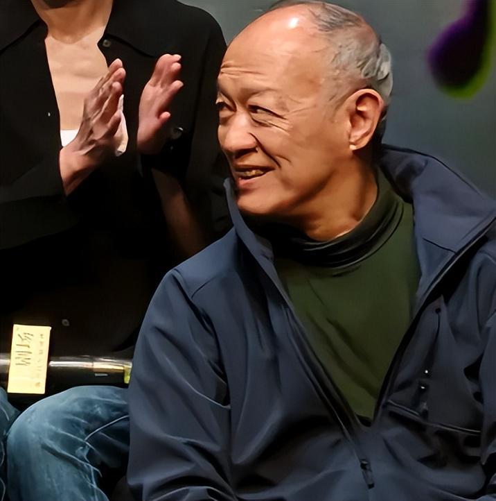 老戏骨上海再聚首，李立群满脸痘坑，金士杰干瘪，林依晨板牙抢镜