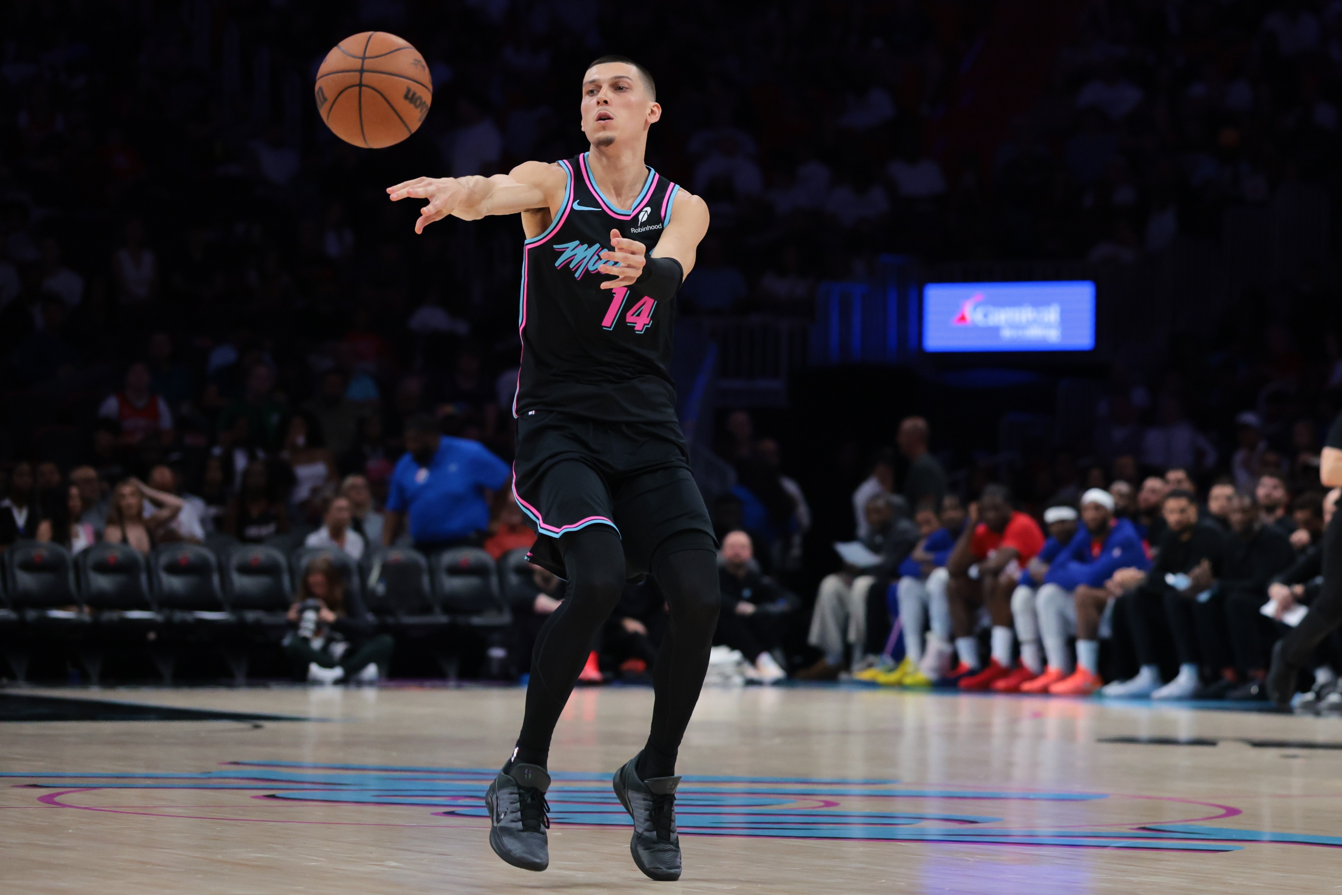 开云体育官网-热火迎战奇才 希罗&amp;韦尔&amp;维金斯&amp;鲍威尔缺席比赛